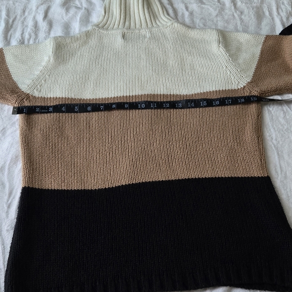 Sag Harbor Women Crewneck Sweater - White, Tan, and Black - Picture 3 of 5